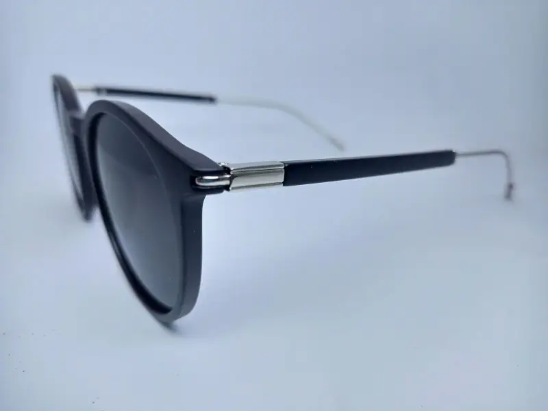 Novice Alexzender  - Side View