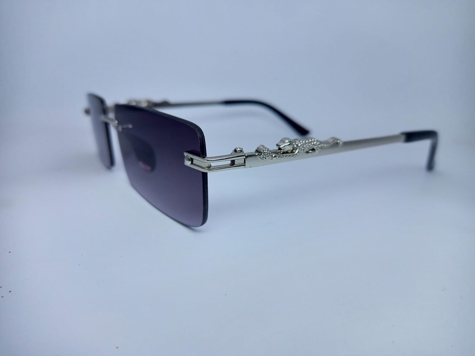 Tiger tem - Side View